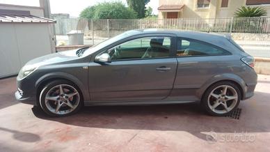 Opel astra h gtc anno 2006