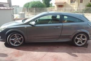 Opel astra h gtc anno 2006