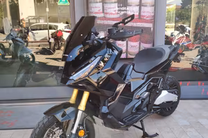 Honda X-ADV 750 08/25 UNICO PROP. 10094KM
