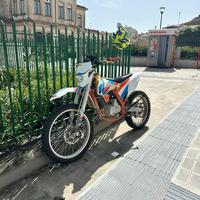 Enduro 250 quattro tempi