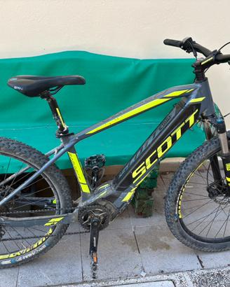 Ebike scott front