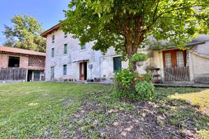 CASA INDIPENDENTE A BUTTRIO