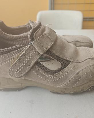 scarpe scamosciate n. 39