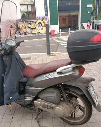 Scooter Pegeout TWEET 125