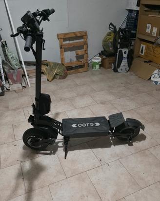 OOTD T10 monopattino elettrico