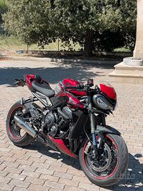 Triumph Street Triple 765 RS - 2023
