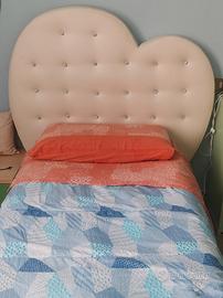 letto singolo contenitore a forma di cuore 