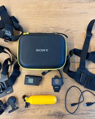 Sony HDR-AS50 Action Cam + Kit Accessori Completo