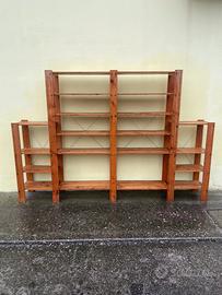 Scaffale in legno