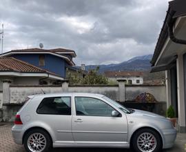VOLKSWAGEN Golf 4ª GTIserie - 1999