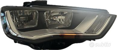 Faro anteriore destro Audi A3 anno 2014/2015 usato