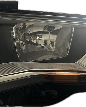 Faro anteriore destro Audi A3 anno 2014/2015 usato