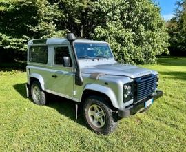 Land rover Defender td4 2.4 90 2010