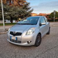 Toyota yaris 1.3 3porte 