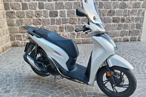 Nuovissimo Honda Sh 125 sport