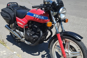 Moto storica Honda Cb N 250