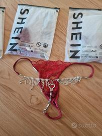 Tanga con catenina, M