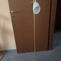 Lampada con piantana