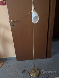 Lampada con piantana