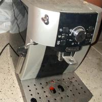 DE LONGHI MAGNIFICA S