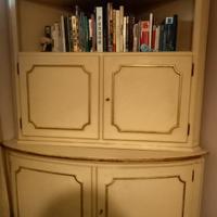 Mobile angolare credenza in stile