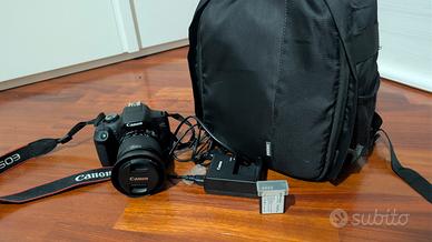 Kit Canon EOS 2000D + 18-55mm IS II+ Accessori