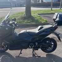 Yamaha TMAX 560 MY 2025 DEL 07/2025 – 2.300 km