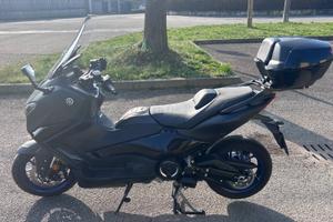 Yamaha TMAX 560 MY 2025 DEL 07/2025 – 2.300 km