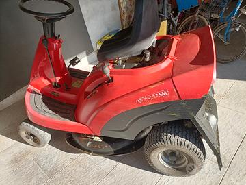 trattorino tagliaerba 