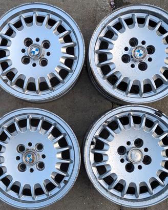 4 cerchi in lega per BMW e30 