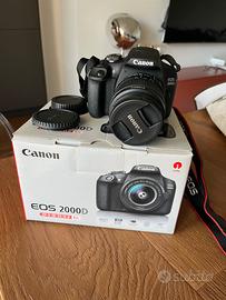 FOTOCAMERA CANON EOS 2000D + Obiettivo EF-S