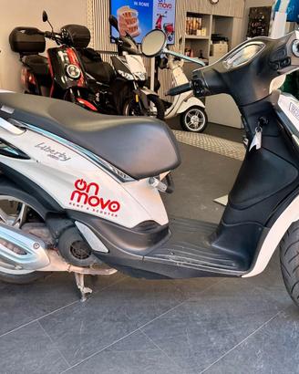 Piaggio Liberty 125 bauletto e bloccamanuvbrio inc