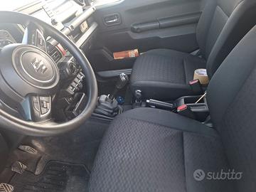 Suzuki Jimny autocarro