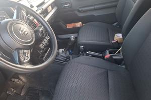 Suzuki Jimny autocarro