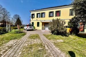 CASA SEMINDIPENDENTE A COSTA DI ROVIGO