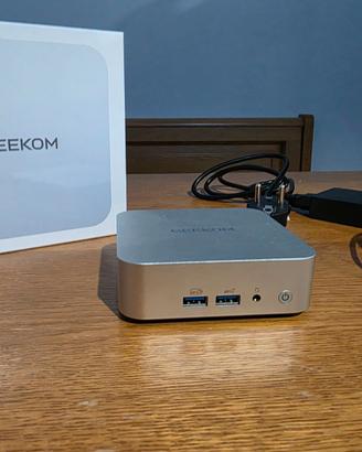 GEEKOM A6 Mini PC con AMD Ryzen™ 7 6800 - R7-6800