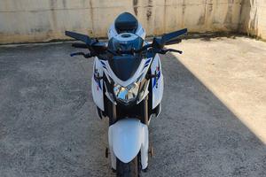 Suzuki GSX S 750