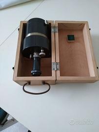 Squadro agrimensorio graduato con bussola