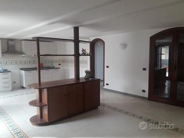 Appartamento con attico sopra.Appena ristrutturat