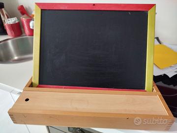 Lavagna multifunzionale in legno per bambini