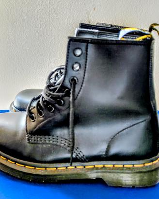 scarpe  Dr. Martens 
