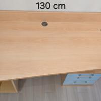 Scrivania con sedia, dimensioni generose!