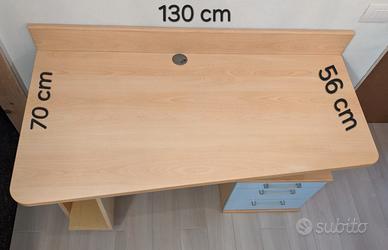 Scrivania con sedia, dimensioni generose!