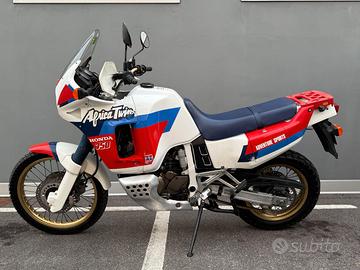 Honda Africa Twin XRV750 RD04 - 1990