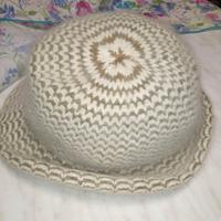 cappello donna fatto a mano colori delicati 