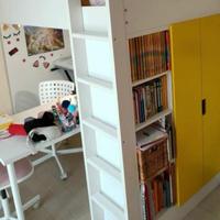Cameretta con letto a soppalco Ikea