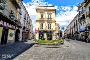 Locali commerciali - al centro di aversa