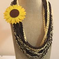 Collana sciarpa in cotone con girasole