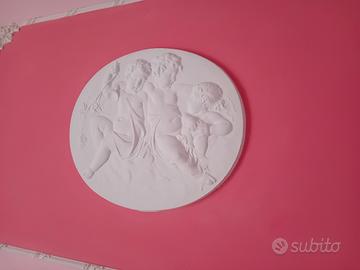 Capoletto di gesso decorato con Angeli