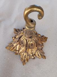 antico finale lampadario in ottone 